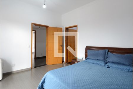 Casa à venda com 300m², 3 quartos e 5 vagasQuarto Suíte