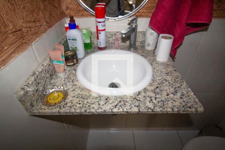 Casa de condomínio à venda com 62m², 2 quartos e 1 vaga Casa de condomínio à venda com 62m², 2 quartos e 1 vagaLavabo