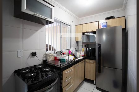 Casa de condomínio à venda com 62m², 2 quartos e 1 vaga Casa de condomínio à venda com 62m², 2 quartos e 1 vagaCozinha