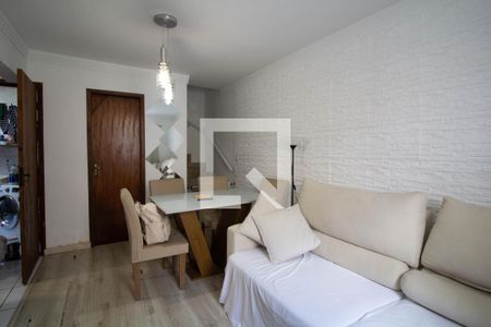 Sala de casa de condomínio à venda com 2 quartos, 62m² em Vila Campanela, São Paulo