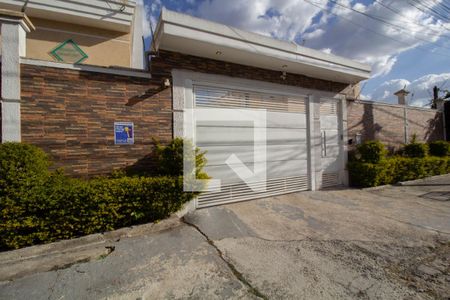 Casa de condomínio à venda com 62m², 2 quartos e 1 vaga Casa de condomínio à venda com 62m², 2 quartos e 1 vagaPlaca na fachada