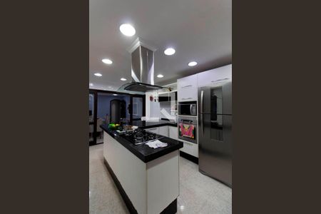 Casa à venda com 133m², 3 quartos e 2 vagasCozinha 