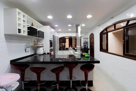 Casa à venda com 133m², 3 quartos e 2 vagasCozinha 