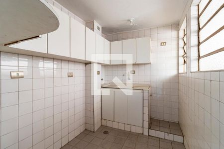 Cozinha de kitnet/studio para alugar com 0 quarto, 32m² em Liberdade, São Paulo