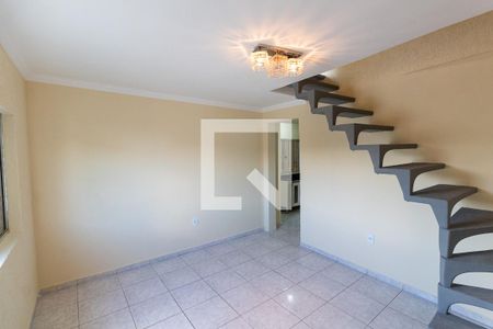 Sala de casa à venda com 2 quartos, 190m² em Jardim Lisboa, São Paulo