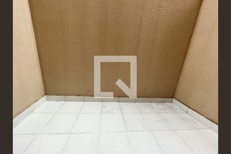 Varanda de kitnet/studio para alugar com 1 quarto, 26m² em Parque Jabaquara, São Paulo