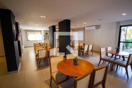 Apartamento para alugar com 50m², 2 quartos e 1 vaga Apartamento para alugar com 50m², 2 quartos e 1 vagaÁrea comum - Salão de festas