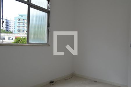 Quarto 1 de apartamento para alugar com 2 quartos, 60m² em Pechincha, Rio de Janeiro