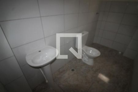 Banheiro de apartamento para alugar com 1 quarto, 50m² em Pari, São Paulo