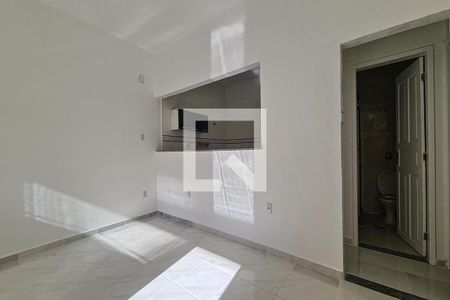 Sala de casa para alugar com 2 quartos, 60m² em Quintino Bocaiuva, Rio de Janeiro