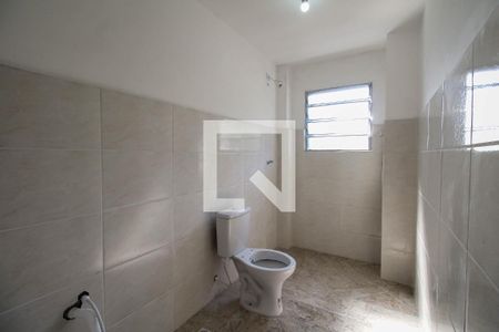 Banheiro de apartamento para alugar com 1 quarto, 50m² em Pari, São Paulo