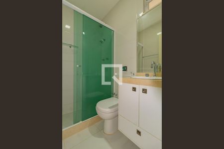 Apartamento para alugar com 80m², 2 quartos e sem vaga Apartamento para alugar com 80m², 2 quartos e sem vagaBanheiro social