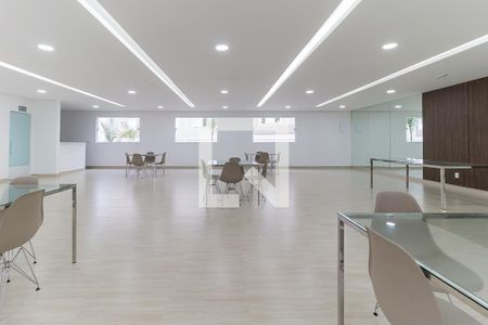 Apartamento para alugar com 43m², 2 quartos e 1 vaga Apartamento para alugar com 43m², 2 quartos e 1 vagaÁrea comum - Salão de festas