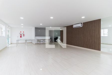 Apartamento para alugar com 43m², 2 quartos e 1 vaga Apartamento para alugar com 43m², 2 quartos e 1 vagaÁrea comum - Salão de festas