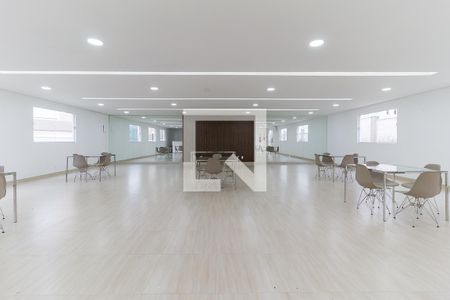 Apartamento para alugar com 43m², 2 quartos e 1 vaga Apartamento para alugar com 43m², 2 quartos e 1 vagaÁrea comum - Salão de festas