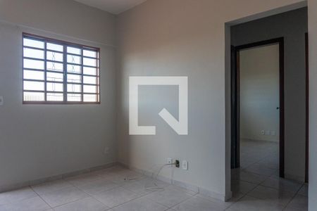 Sala de casa para alugar com 2 quartos, 40m² em Samambaia Sul (samambaia), Brasília