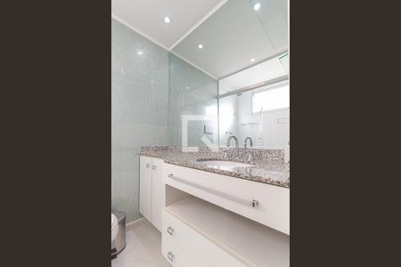 Apartamento para alugar com 80m², 2 quartos e 2 vagasBanheiro da suíte