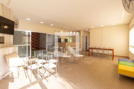 Apartamento para alugar com 80m², 2 quartos e 2 vagasÁrea comum - Salão de festas