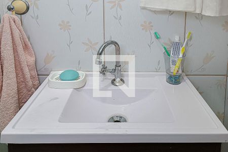 Casa à venda com 240m², 4 quartos e 2 vagasBanheiro 4