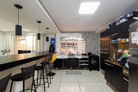 Casa à venda com 240m², 4 quartos e 2 vagasCozinha 2