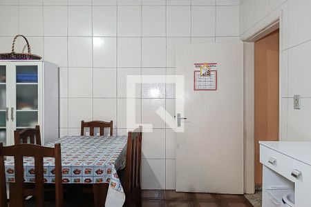 Casa à venda com 240m², 4 quartos e 2 vagasCozinha