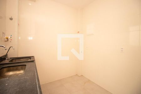 Apartamento à venda com 42m², 2 quartos e 1 vaga Apartamento à venda com 42m², 2 quartos e 1 vagaCozinha e Área de Serviço