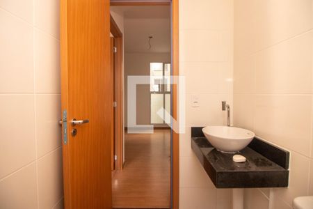 Apartamento à venda com 42m², 2 quartos e 1 vaga Apartamento à venda com 42m², 2 quartos e 1 vagaBanheiro