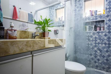 Apartamento à venda com 65m², 2 quartos e 1 vaga Apartamento à venda com 65m², 2 quartos e 1 vagaBanheiro