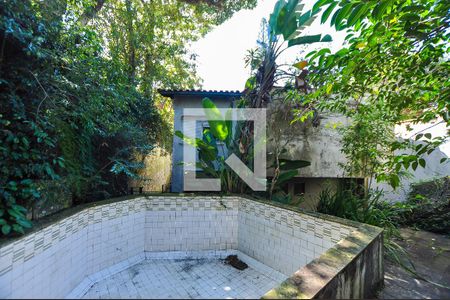 Casa à venda com 300m², 4 quartos e 4 vagasPiscina