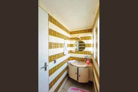 Casa à venda com 300m², 4 quartos e 4 vagasLavabo