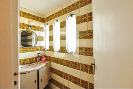 Casa à venda com 300m², 4 quartos e 4 vagasLavabo