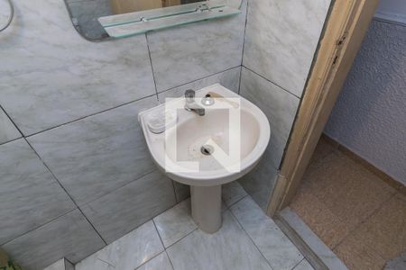 Apartamento para alugar com 50m², 2 quartos e sem vagaBanheiro