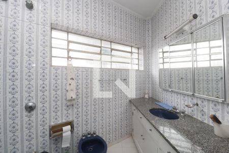 Casa à venda com 180m², 3 quartos e 4 vagasBanheiro