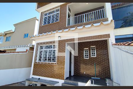 Casa à venda com 300m², 3 quartos e 2 vagas Casa à venda com 300m², 3 quartos e 2 vagasÁrea comum