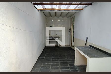 Casa à venda com 300m², 3 quartos e 2 vagas Casa à venda com 300m², 3 quartos e 2 vagasÁrea de Serviço