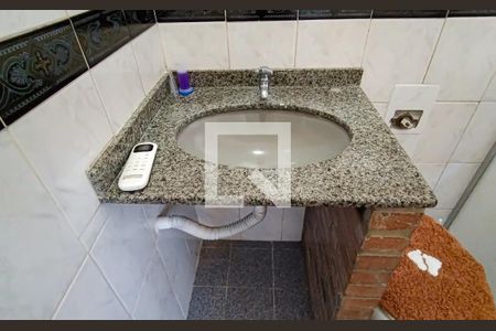 Casa à venda com 300m², 3 quartos e 2 vagas Casa à venda com 300m², 3 quartos e 2 vagasBanheiro 3