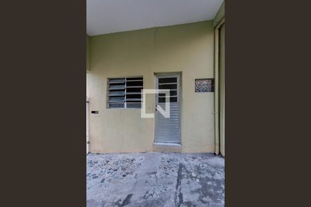 Casa para alugar com 50m², 2 quartos e 1 vagaQuintal