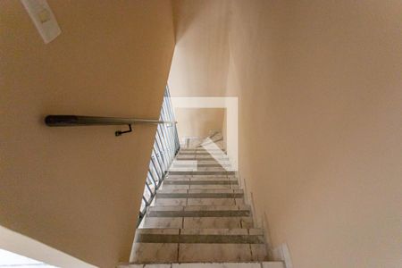 Casa para alugar com 50m², 2 quartos e 1 vagaEscada