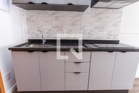 Cozinha de apartamento para alugar com 1 quarto, 24m² em Vila Mazzei, São Paulo