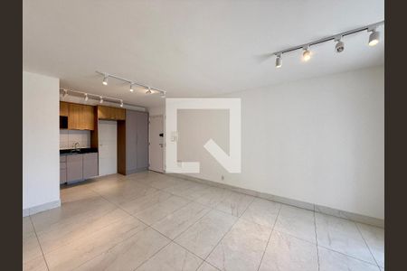 Sala de apartamento para alugar com 2 quartos, 83m² em Santo Amaro, São Paulo