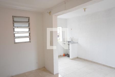 Sala / Quarto de kitnet/studio para alugar com 1 quarto, 30m² em Ipiranga, São Paulo