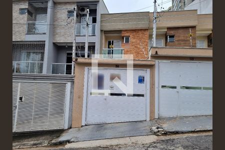 Casa à venda com 115m², 3 quartos e 2 vagasFachada