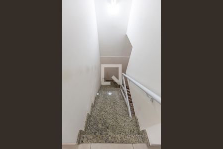 Escada Dormitórios de casa à venda com 3 quartos, 115m² em Vila Alice, Santo André