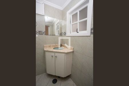 Banheiro de casa para alugar com 2 quartos, 80m² em Taboão, Diadema