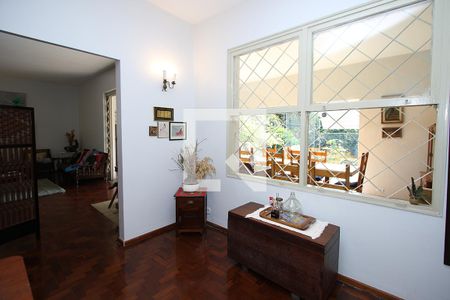 Casa à venda com 258m², 4 quartos e 6 vagas Casa à venda com 258m², 4 quartos e 6 vagasHall de Entrada