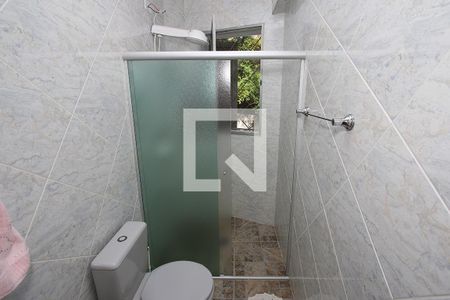 Casa à venda com 258m², 4 quartos e 6 vagas Casa à venda com 258m², 4 quartos e 6 vagasBanheiro 2 Corredor