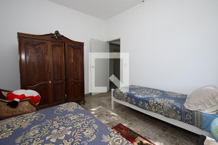 Casa à venda com 258m², 4 quartos e 6 vagas Casa à venda com 258m², 4 quartos e 6 vagasQuarto 1