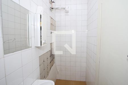 Casa à venda com 258m², 4 quartos e 6 vagas Casa à venda com 258m², 4 quartos e 6 vagasBanheiro de Serviço
