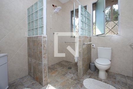 Casa à venda com 258m², 4 quartos e 6 vagas Casa à venda com 258m², 4 quartos e 6 vagasBanheiro Quarto 4 - Suíte