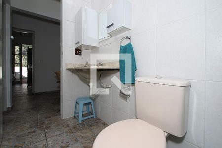 Casa à venda com 258m², 4 quartos e 6 vagas Casa à venda com 258m², 4 quartos e 6 vagasBanheiro 1 Corredor